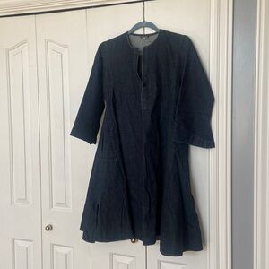 Kimmo Kakes is a brand that offers fashionable clothing in employee apparel.